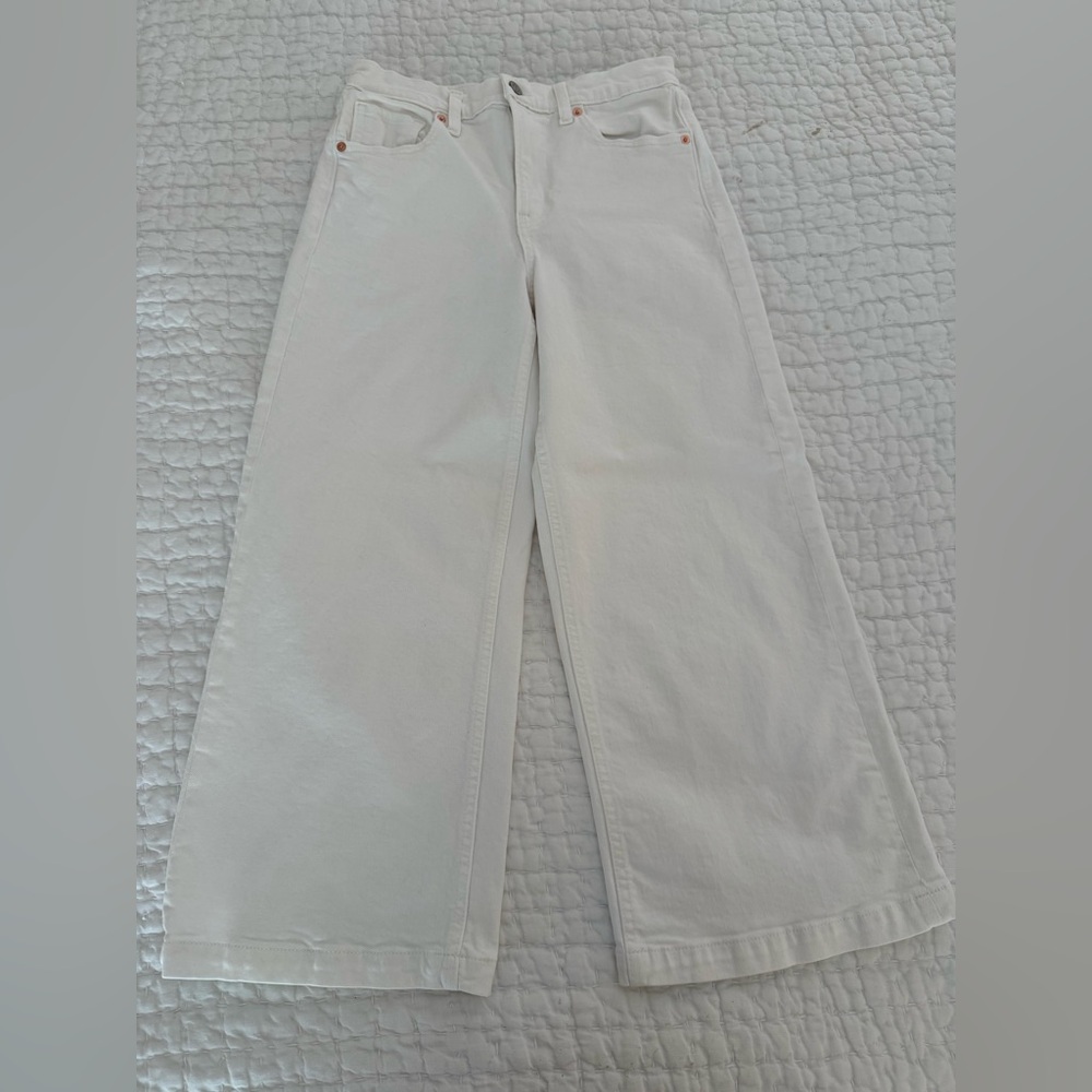 Gap Size 27/4 Short White Cropped Jeans